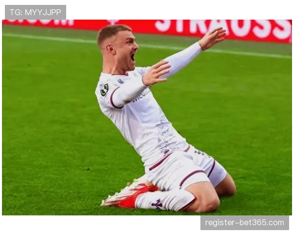 国足进攻不,韦世豪禁区,内不慎滑过,彩神争霸,彩票预测,彩票平台,在线投注,彩票分析